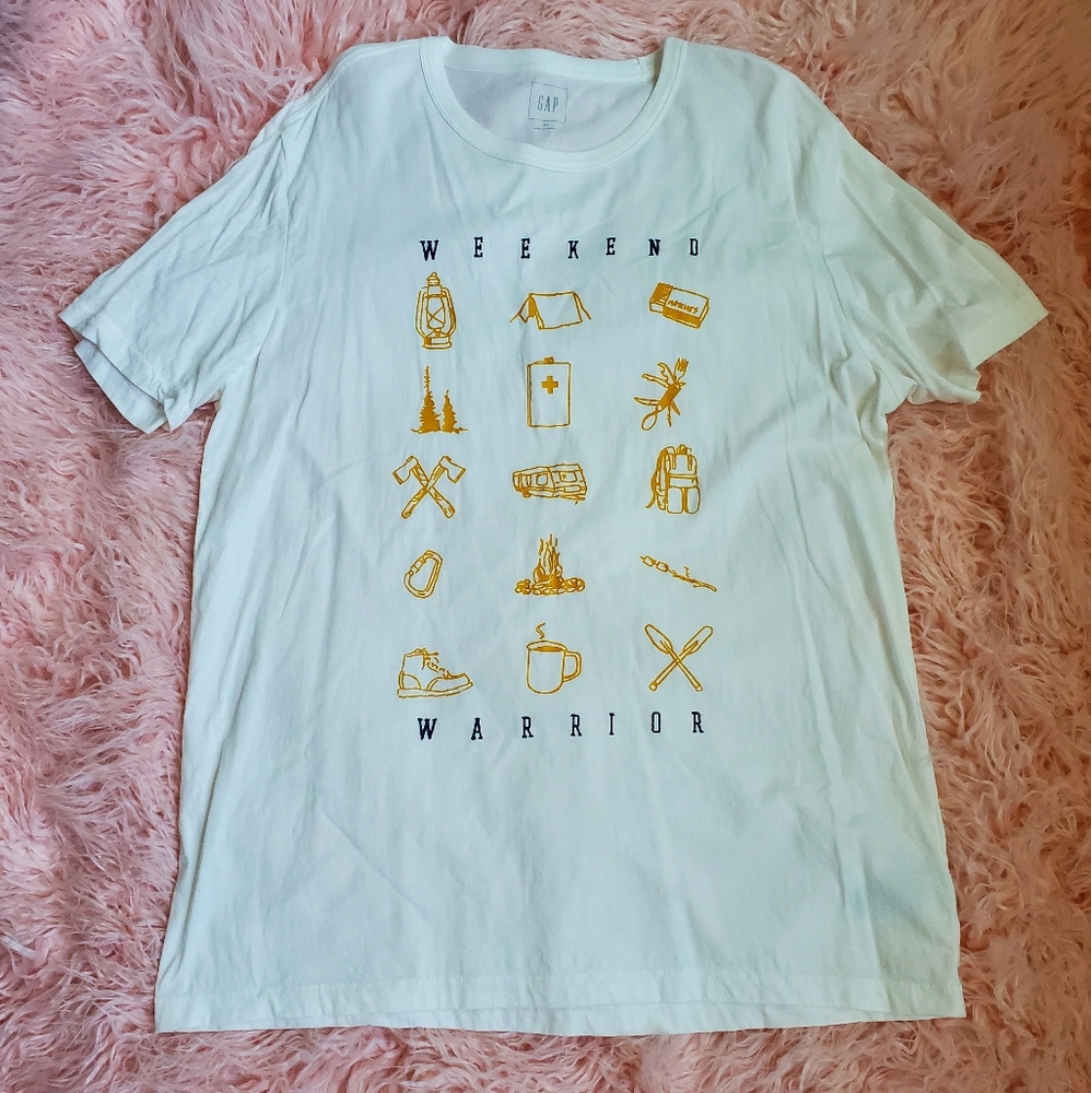 • GAP • Weekend Warrior Tee